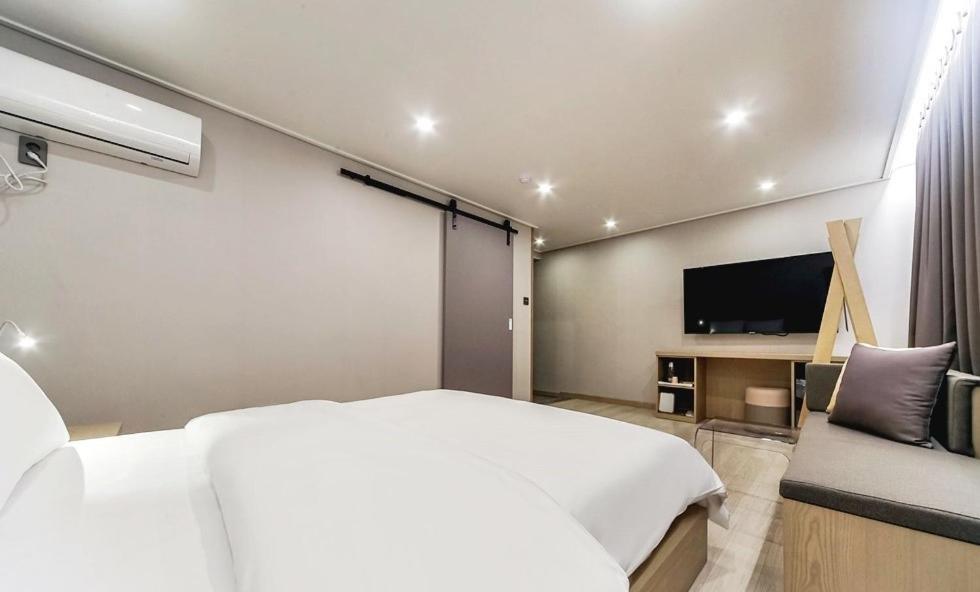Centro Hotel Chilgok Zewnętrze zdjęcie